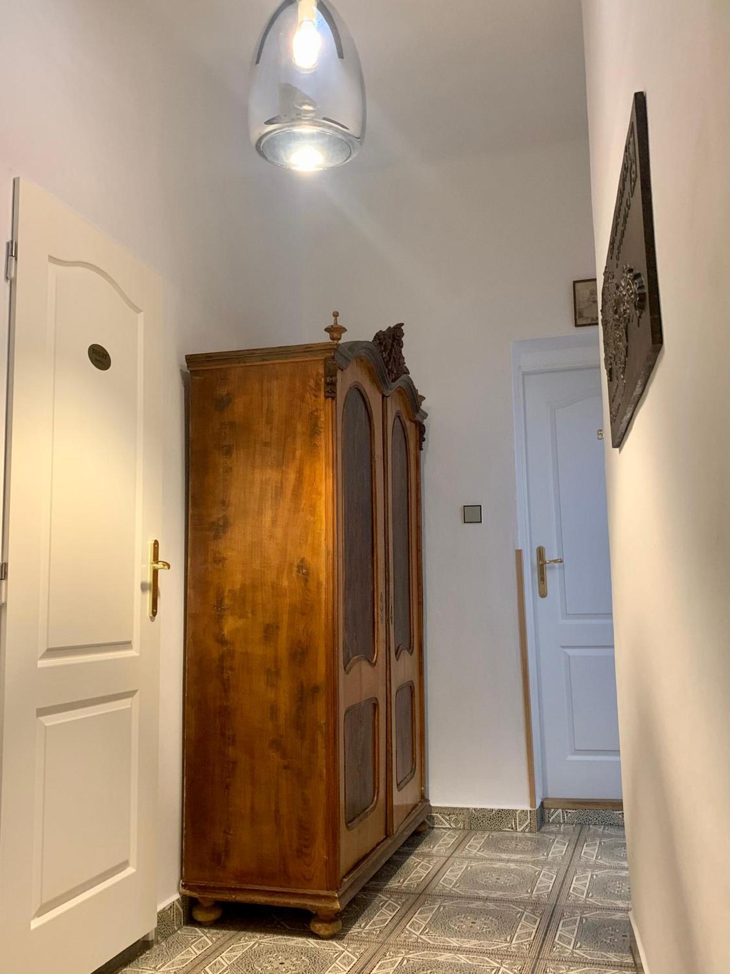 Boutique Apartments U Rolanda, Mikulasske Namesti Znojmo Ngoại thất bức ảnh