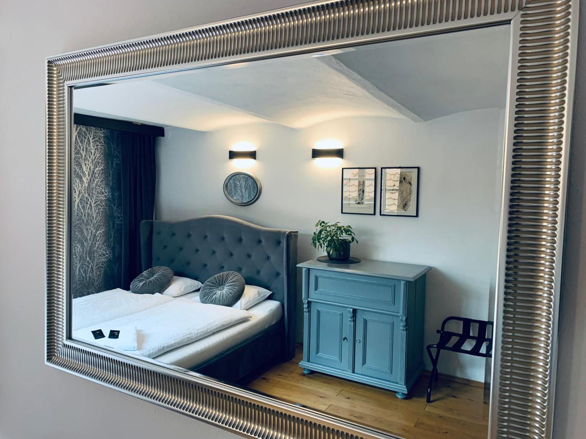 Boutique Apartments U Rolanda, Mikulasske Namesti Znojmo Ngoại thất bức ảnh