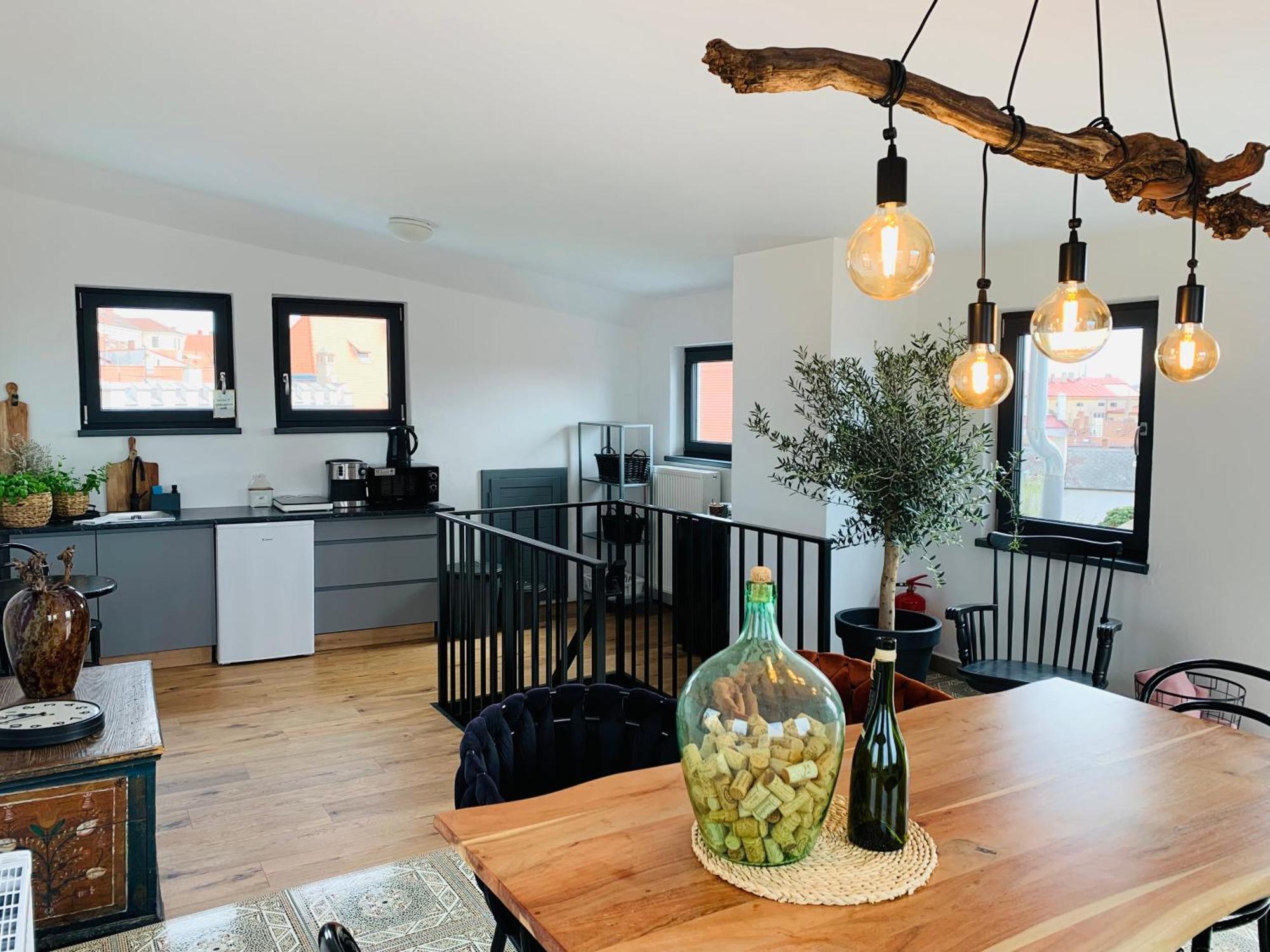 Boutique Apartments U Rolanda, Mikulasske Namesti Znojmo Ngoại thất bức ảnh