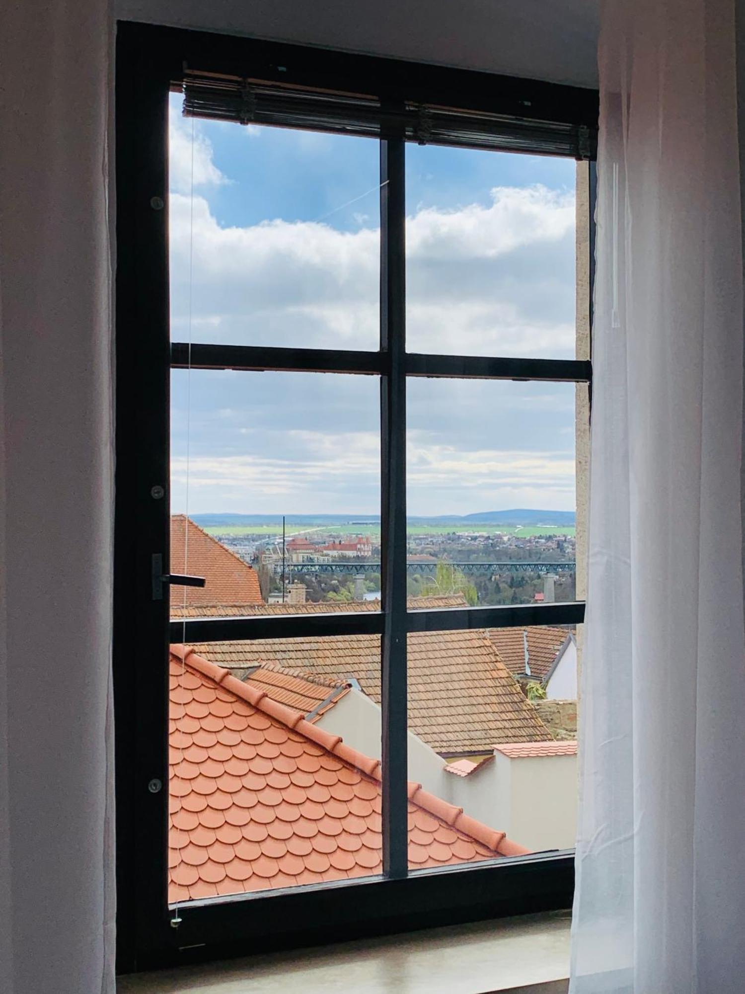 Boutique Apartments U Rolanda, Mikulasske Namesti Znojmo Phòng bức ảnh