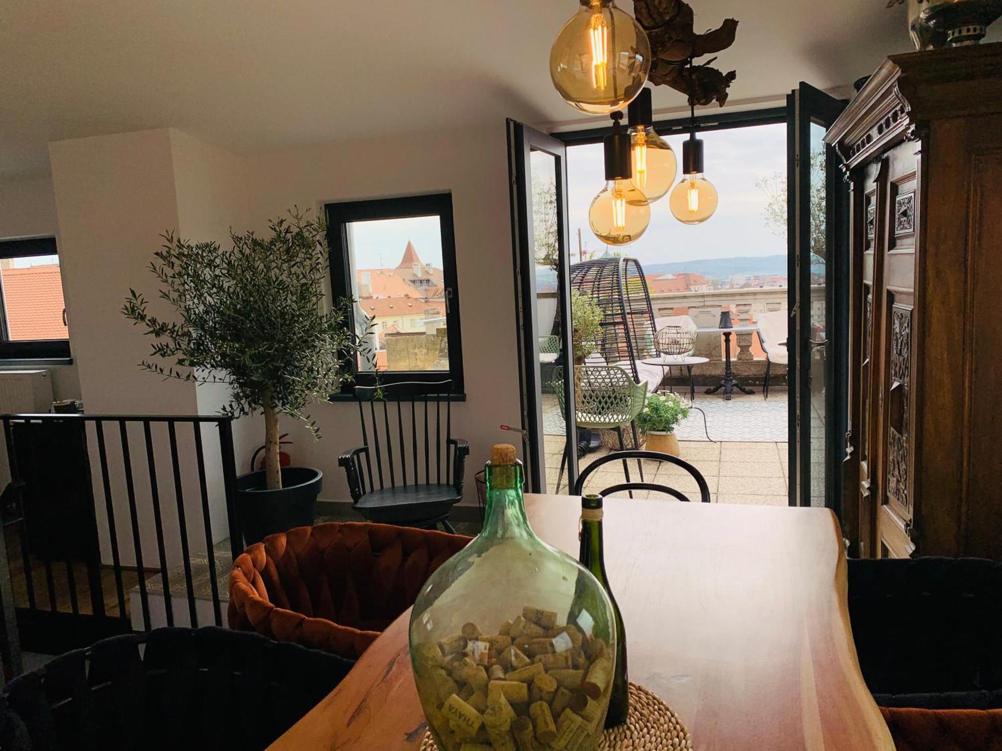 Boutique Apartments U Rolanda, Mikulasske Namesti Znojmo Ngoại thất bức ảnh
