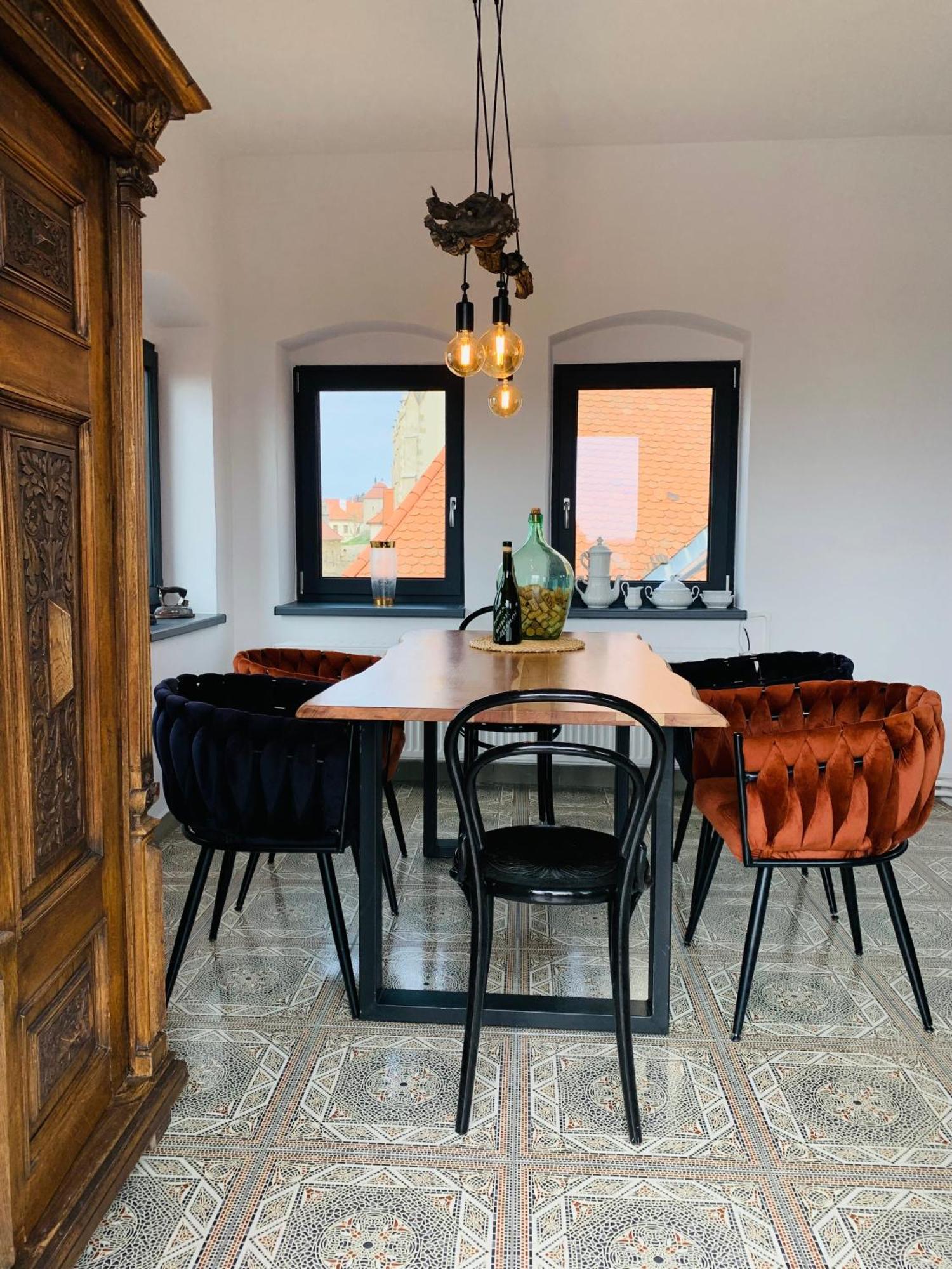 Boutique Apartments U Rolanda, Mikulasske Namesti Znojmo Ngoại thất bức ảnh