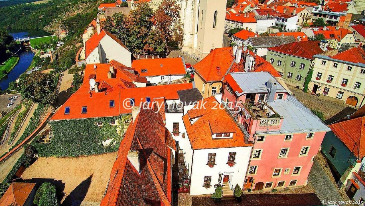Boutique Apartments U Rolanda, Mikulasske Namesti Znojmo Ngoại thất bức ảnh