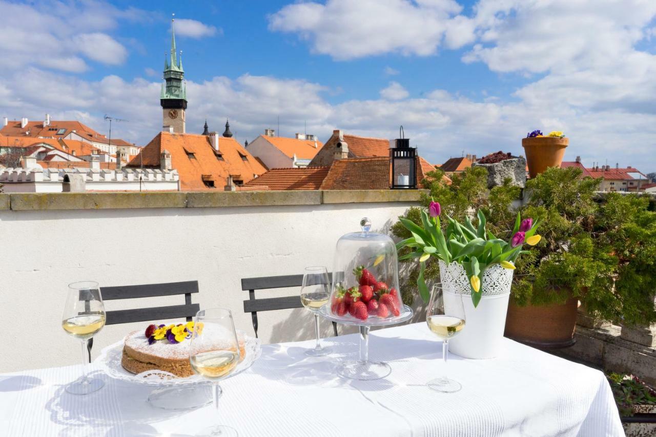 Boutique Apartments U Rolanda, Mikulasske Namesti Znojmo Ngoại thất bức ảnh